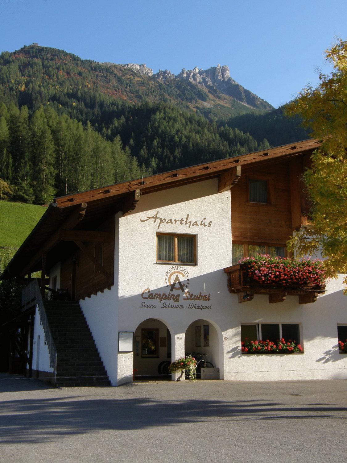 Aparthaus Camping Stubai Neustift im Stubaital Bagian luar foto